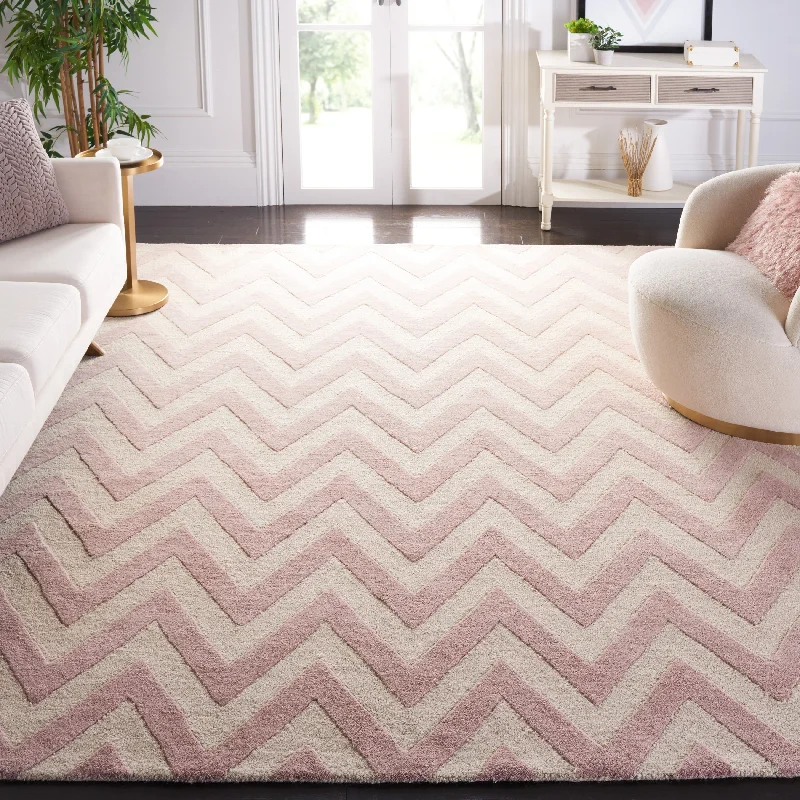- Pet stroller can be taken on the planeSAFAVIEH Handmade Cambridge Rinda Modern Moroccan Wool Rug